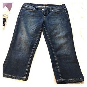 Seven7 Capri jeans size 8