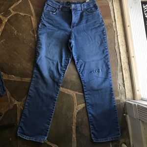 Lee women's classic fit jeans. Size 12 short
