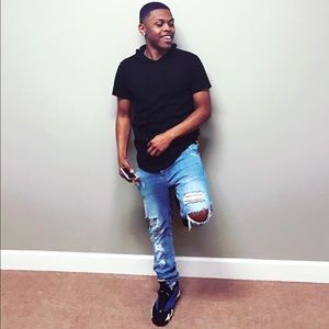 Meet your Posher, Devin