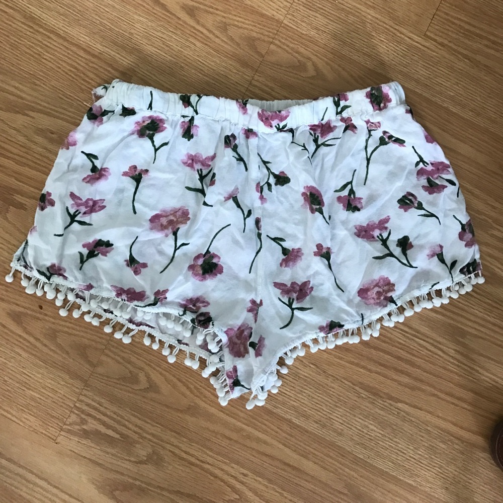 Super cute floral shorts