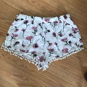 Super cute floral shorts