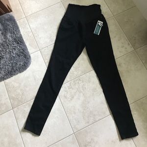 Maternity old navy skinny size 6 black
