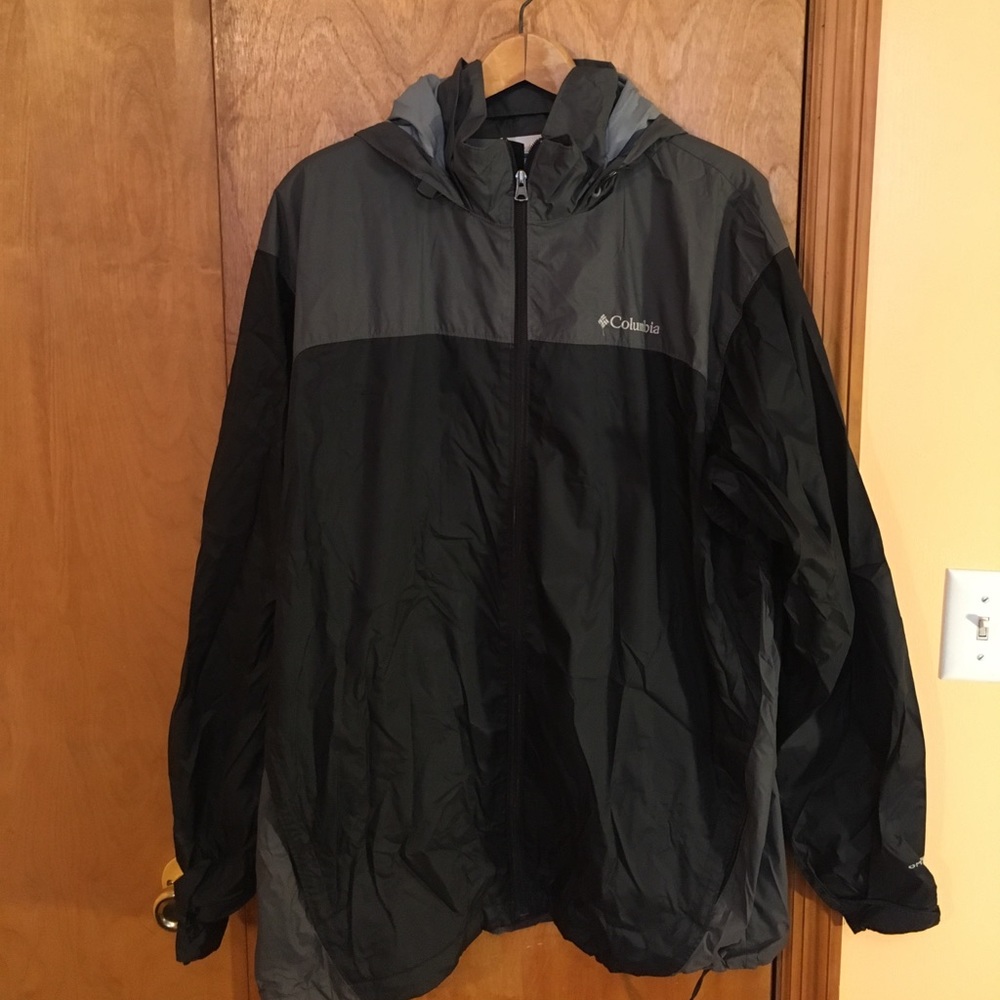 Columbia men's light rain jacket. XL. Tall