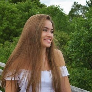 Meet your Posher, Abby