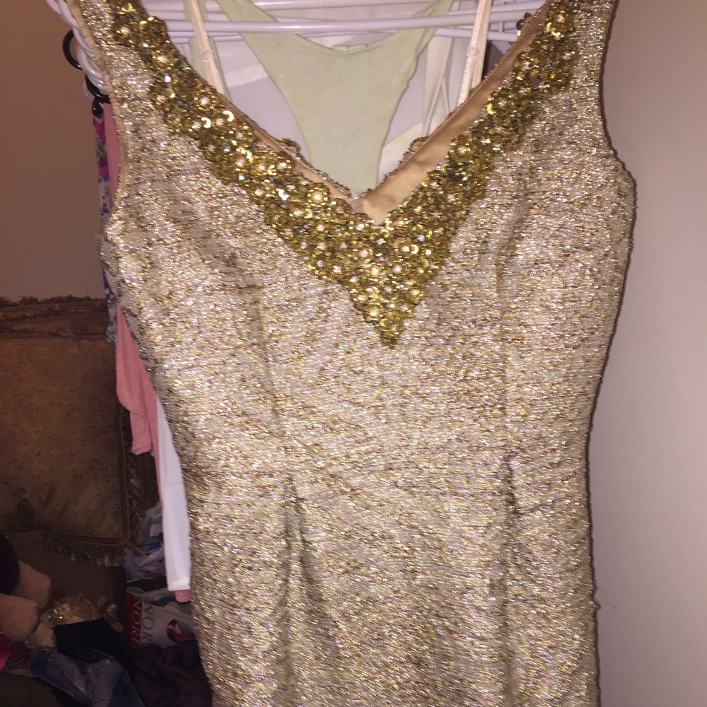 Elegant Isaac Mizrahi New York dress