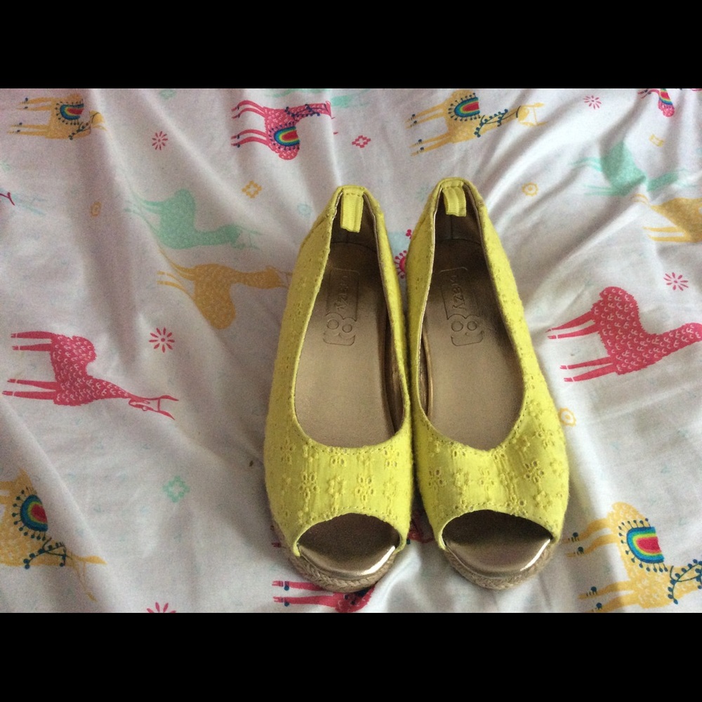 Open toe shoes for kids