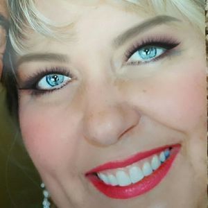 Meet your Posher, Sonya