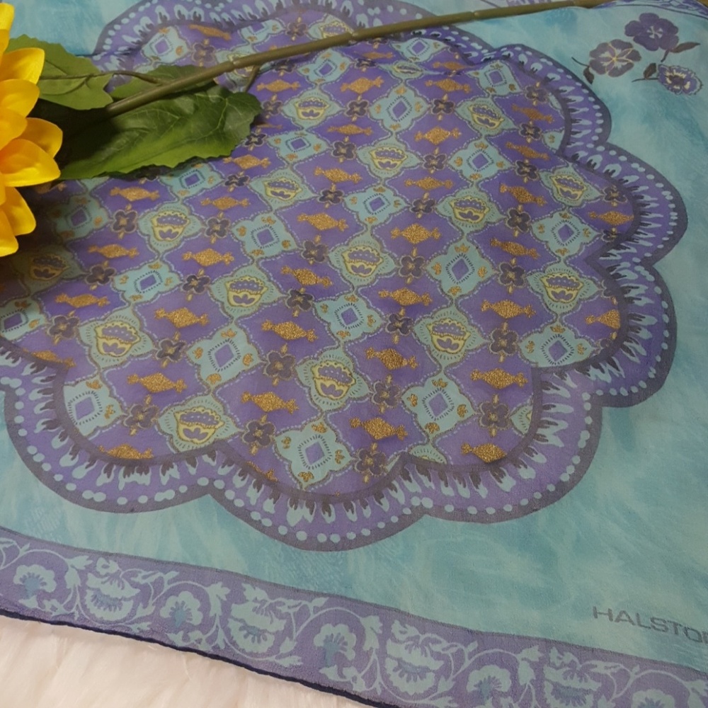 Halston silk scarf - Picture 2 of 6