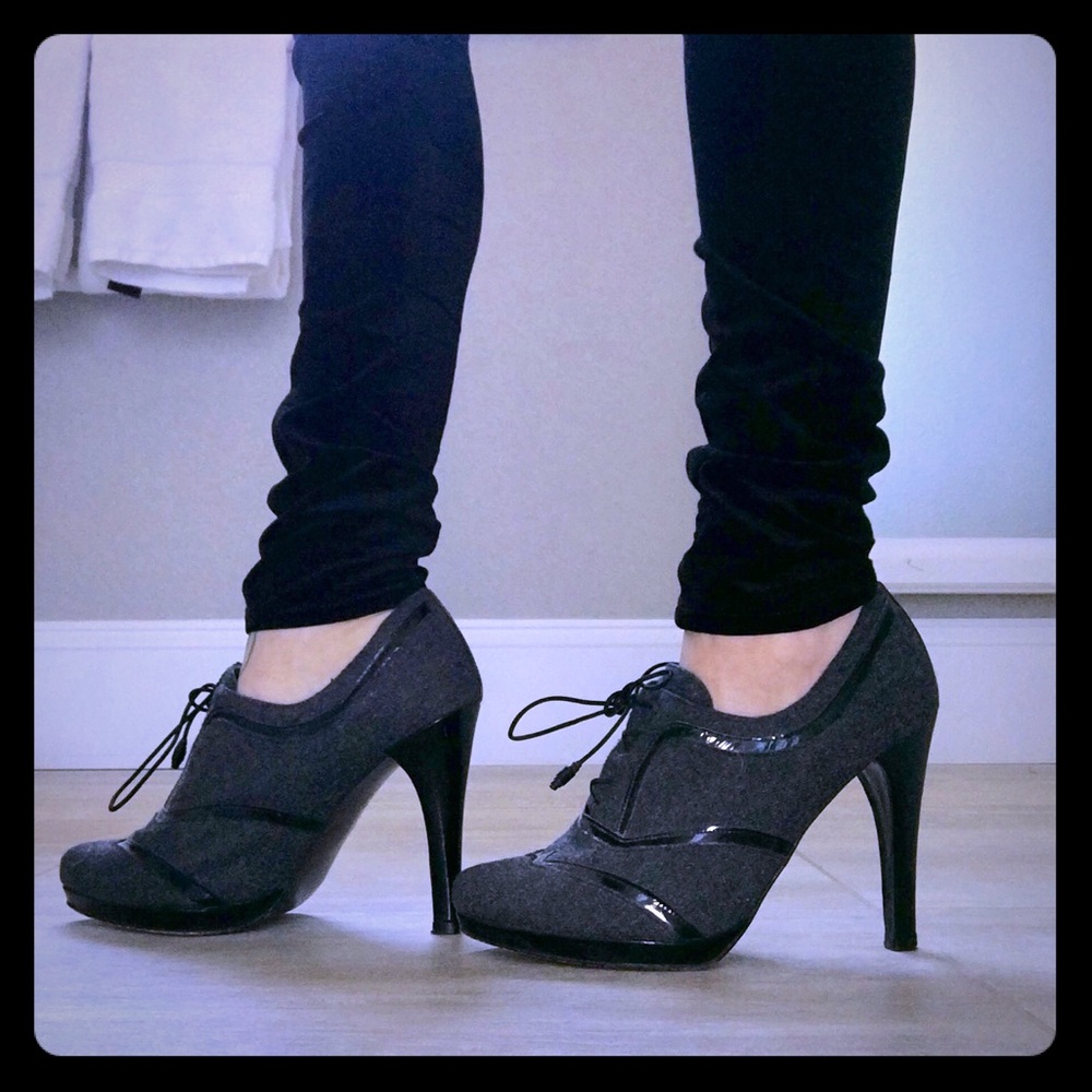 Stuart Weitzman ankle boots, size 7.5