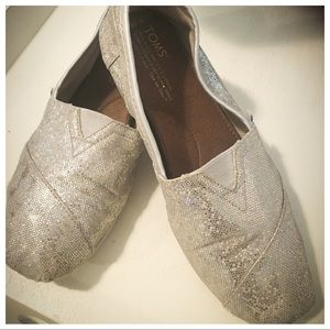 Fun and Shiny Silver Toms Flats