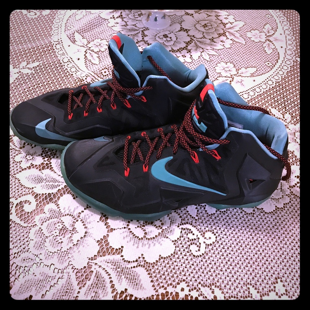 Nike Lebrun 11 Diffused Jade