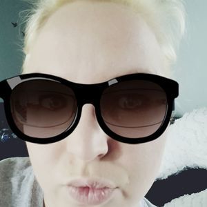 Meet your Posher, Ashlee