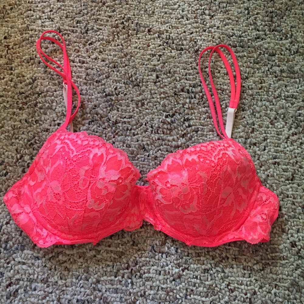 Pink lightly lined bra