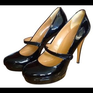 Gucci 'Betty' Black Heels Size 9 1/2 *SOLD