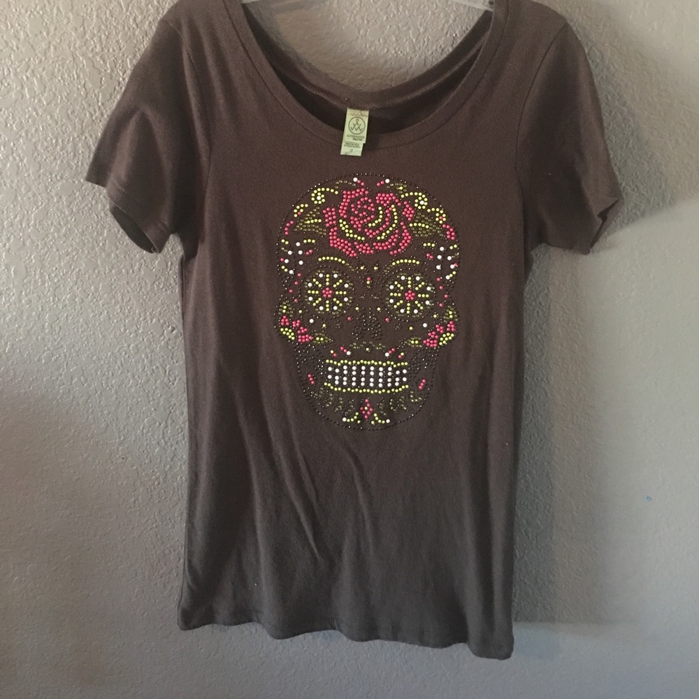 Colorful skull t shirt