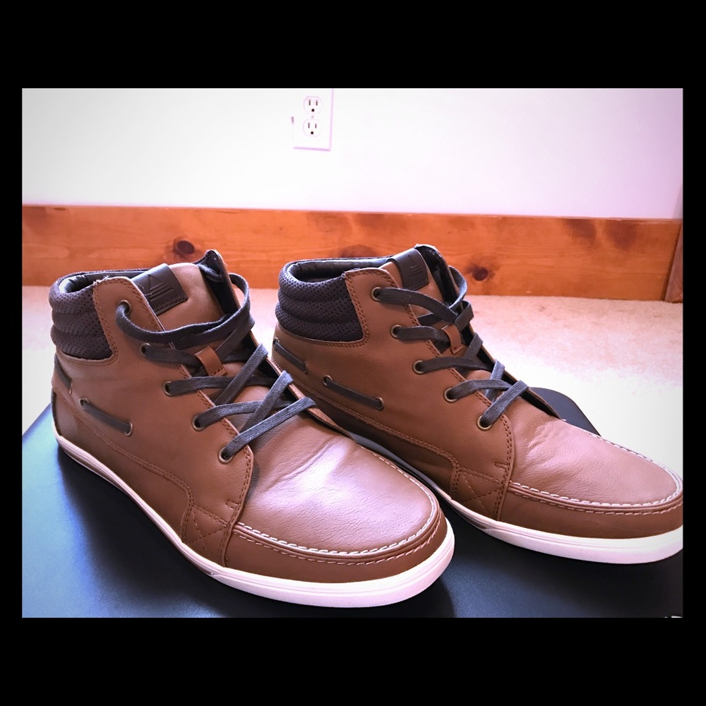 casual brown shoes , perfect 10/10 condition