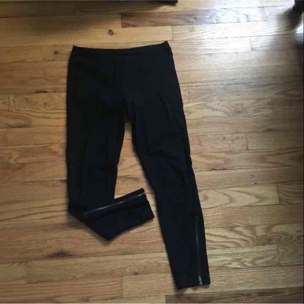 Leggings with zip detail