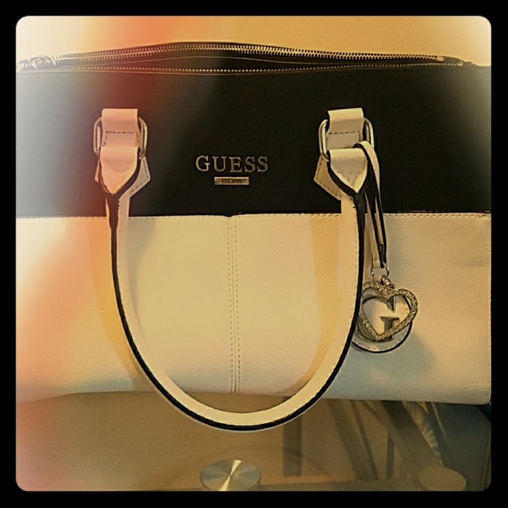 Guess bag!