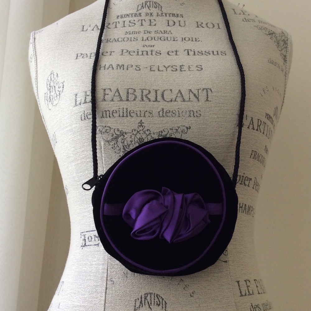 👛 Set of 3 Girl's Velvet Handbags - Picture 3 of 5