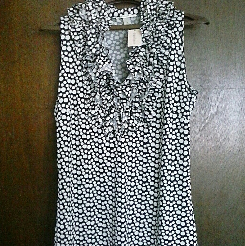 Dressbarn Women's Med. Sleeveless Polka Dot Top
