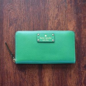 SALE🎉🎉Kate Spade Wellesley Neda Wallet