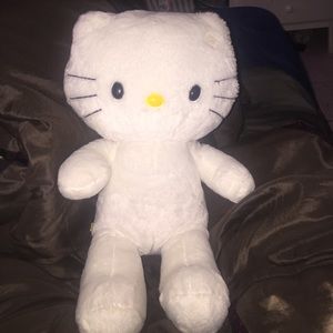 Hello kitty Build An bear ( with clothes )