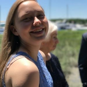 Meet your Posher, Julia