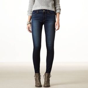 AE SUPER STRETCH DARK WASH SKINNY JEANS