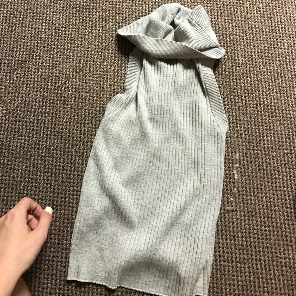 Turtleneck tank top