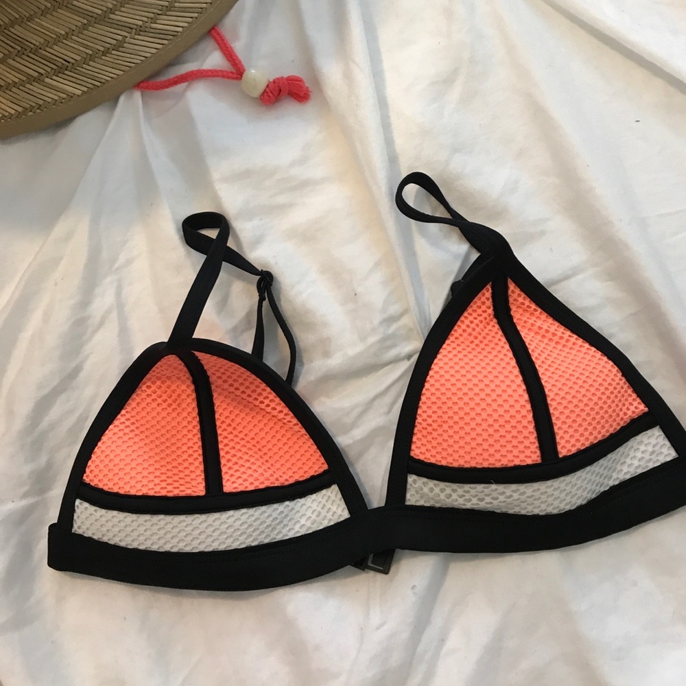 Triangl swim suit top size small