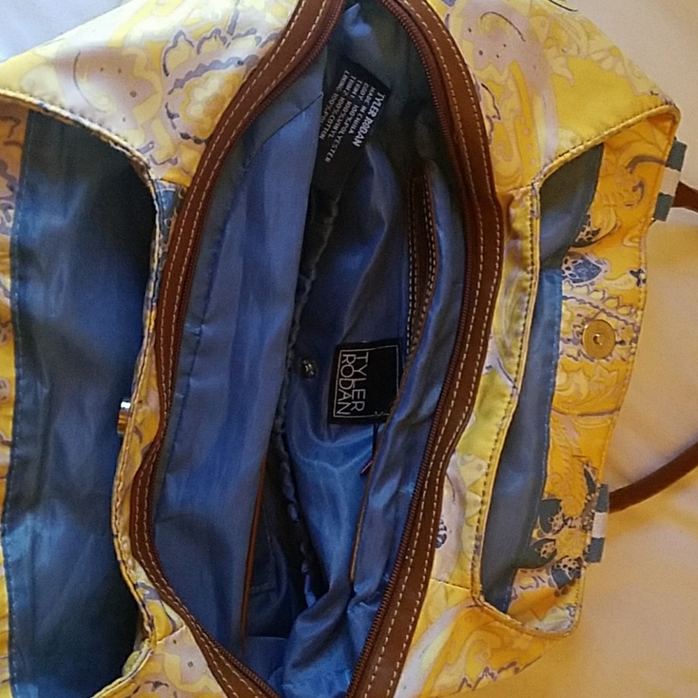 Purse - Picture 3 of 3