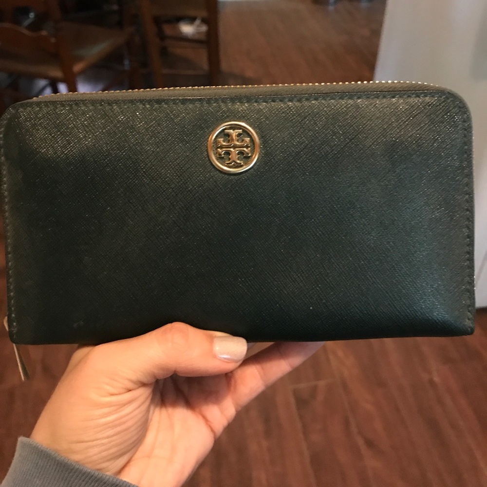 Tory Burch Robinson Wallet