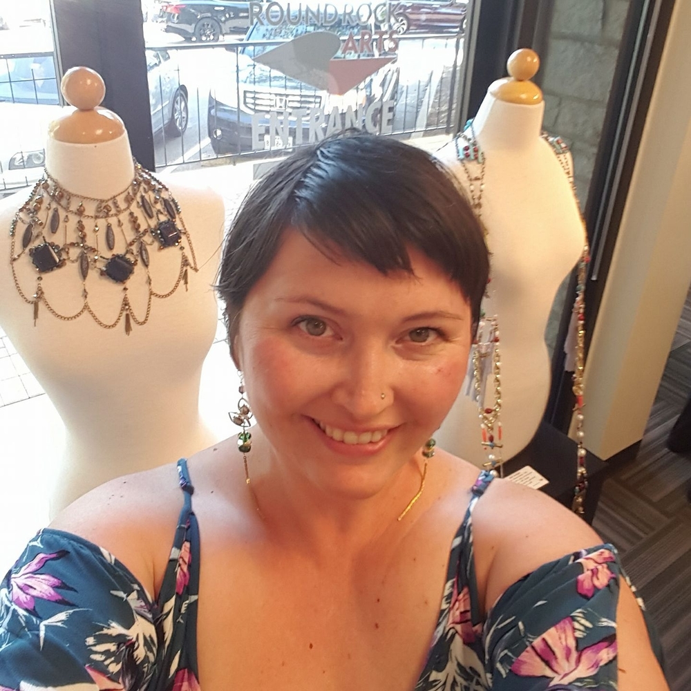 Meet your Posher, Jillian