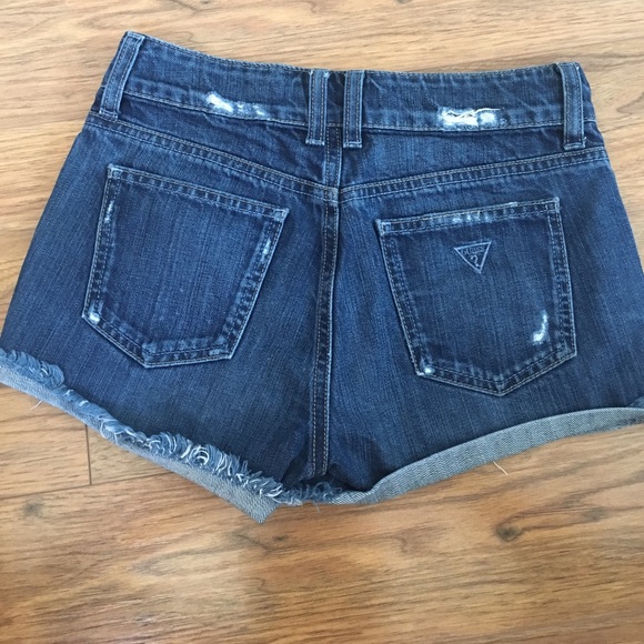 GUESS jean short, great condition! - Picture 2 of 4