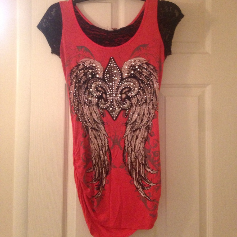 Angel wings glam tee