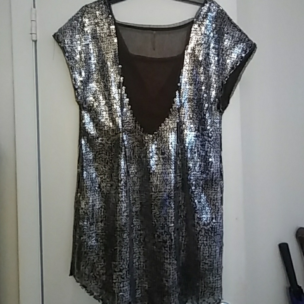 Dress - Picture 2 of 3