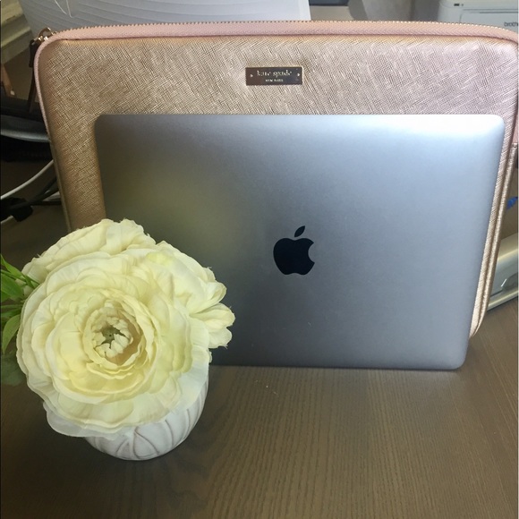 Rose gold Kate spade New York sleeve - Picture 2 of 8