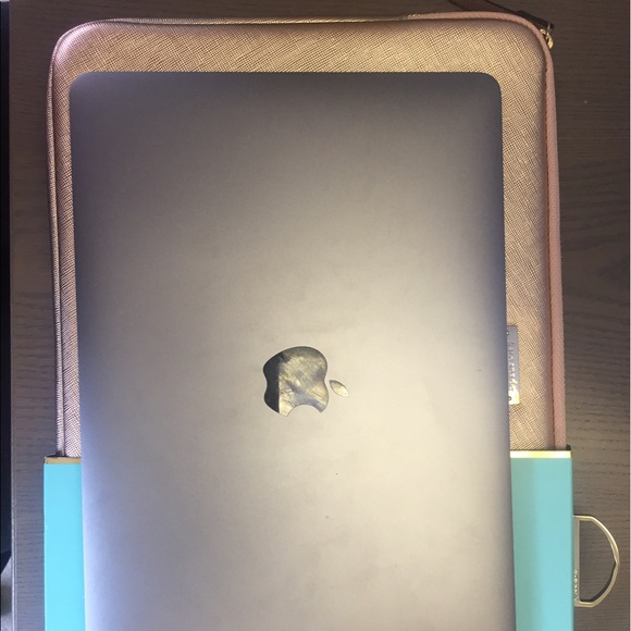 Rose gold Kate spade New York sleeve - Picture 4 of 8