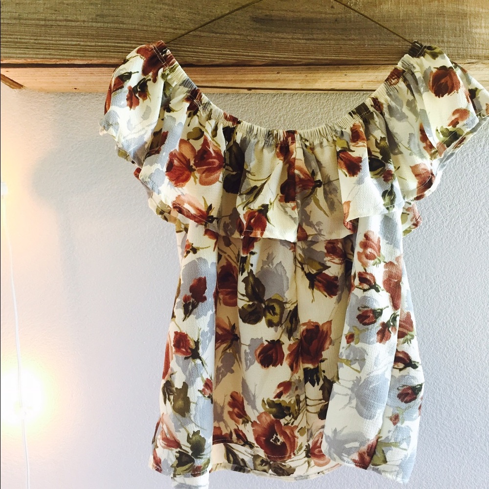 flowy floral, off the shoulder top.