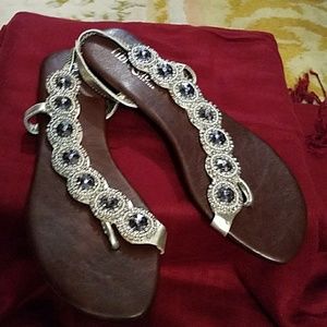 NEW Fibi &Clo sandals