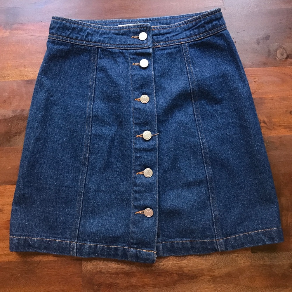 Trendy jeans skirt