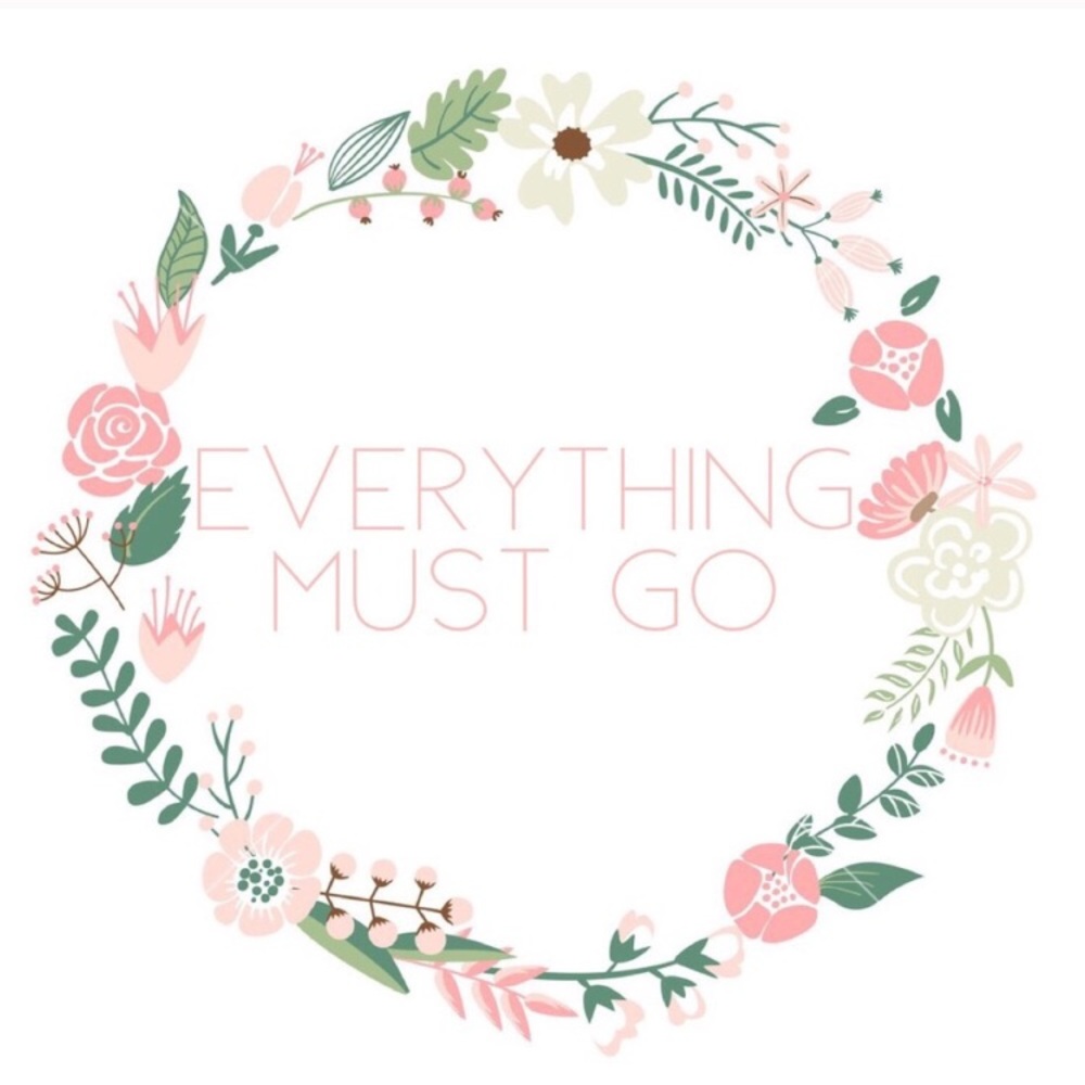 EVERYTHING must go! Make an offer😍