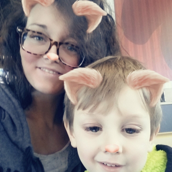 Meet your Posher, Stephanie - Picture 1 of 1