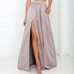 'TWAS A DREAM TAUPE MAXI SKIRT
LULUS
