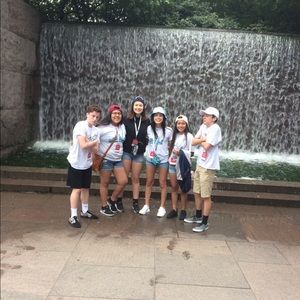 Meet your Posher, Chloe