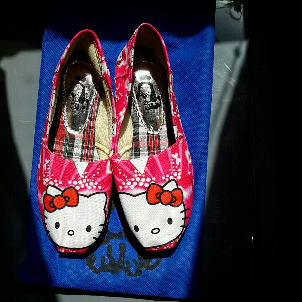 Hello kitty Flats