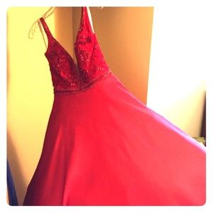Sherri Hill Red Ballgown ❤️