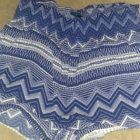 Shorts - Picture 2 of 2