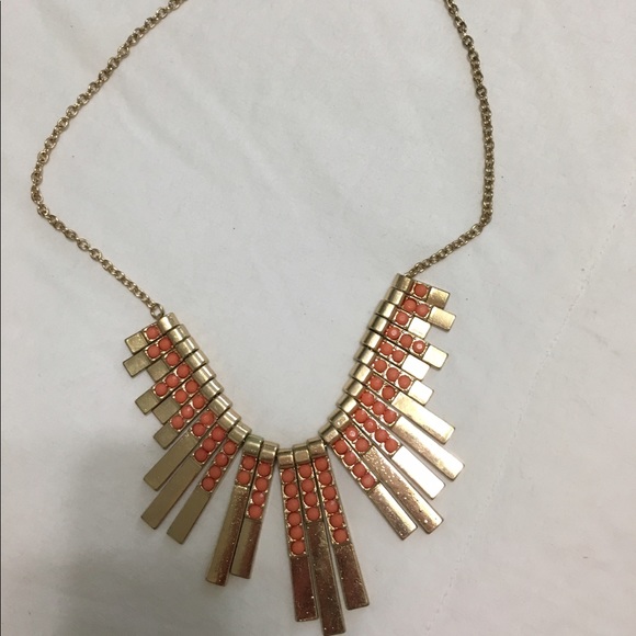 Gold and pink necklace - Picture 2 of 2