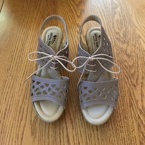 Spring Step. Wedge sandals